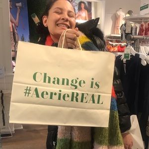 Meet your Posher, Taya